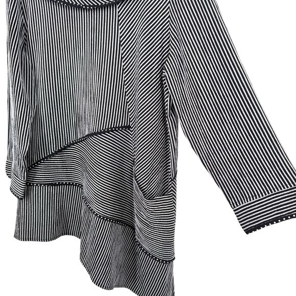 Moonlight by Y & S Plus Size XXL 2X Black White Wearable Art Blouse Shirt Top - Picture 5 of 6